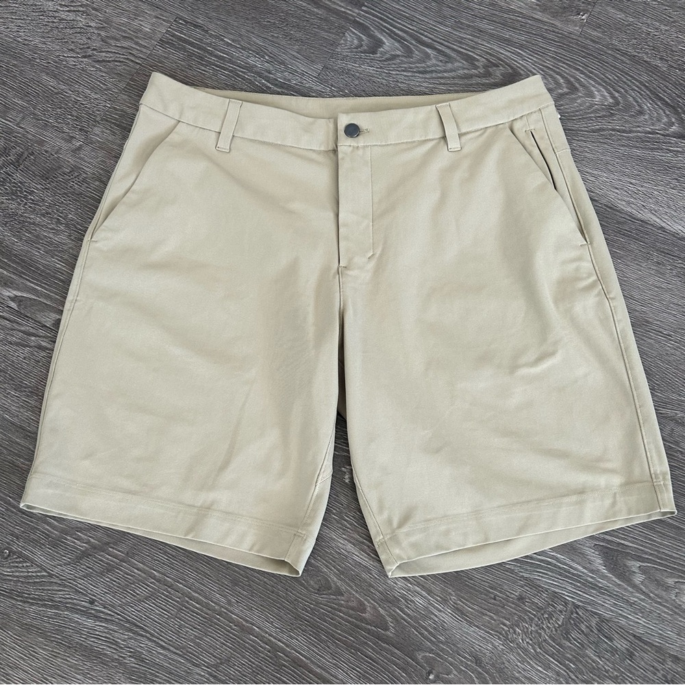 LULULEMON MENS CHINO SHORTS